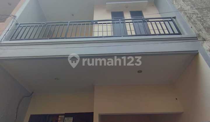Affordable 3-Story House for Rent in Tanjung Duren Affordable 3-Story House for Rent in Tanjung Duren