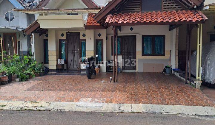 Rumah 2 lantai siap huni di kawasan rindang Alam Sutera 1