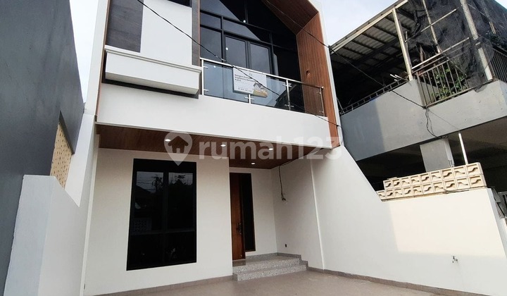 Rumah Brand New, Cakep di Bougenville, Graha Raya