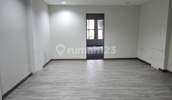 For Rent: Alam Sutera Shop House Facing Boulevard, Rare Opportunity