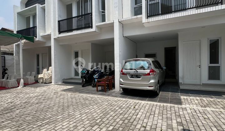 New House Ready to Occupy in a Mini Cluster with Very Close Access to Jatiwaringin Toll Road, Bekasi.