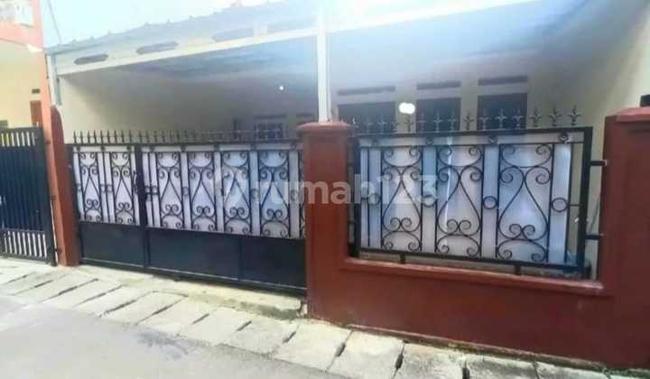 Rumah di Pondok Kelapa Dalam Komplek KAvling PTB. Pondok Kelapa 1