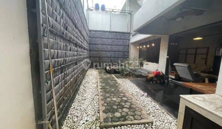 Rumah Secondary Bangunan Kokoh Terawat Dalam Komplek Perumahan One Gate System Di Pasar Minggu Jakarta Selatan Alasan Dijual Owner Mau Pindah Kota Bulan Mei 2024 Lingkungan Komplek Aman, Nyaman, Tenang Dan Asri Keluar Komplek Langsung Jalan Raya Ragunan L 2