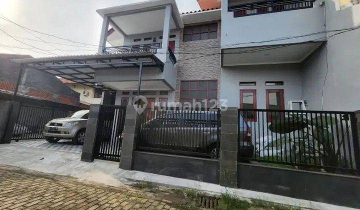 Dijual Cepat Rumah Tingkat Mewah Baru Direnovasu Full Lokasi Dalam Komplek 1 Pintu, Keamanan 24 Jam di Jatibening Bekasi 1