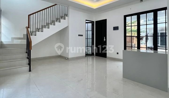 Brand New Townhouse Exclusive Design Modern American Classic Lokasi Strategis Di Kalibata - Mampang Prapatan Jakarta Selatan 2