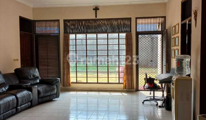 Rumah Pdi ondok Kelapa Dalam Komplek Billymoon Lokasi Strategis  2