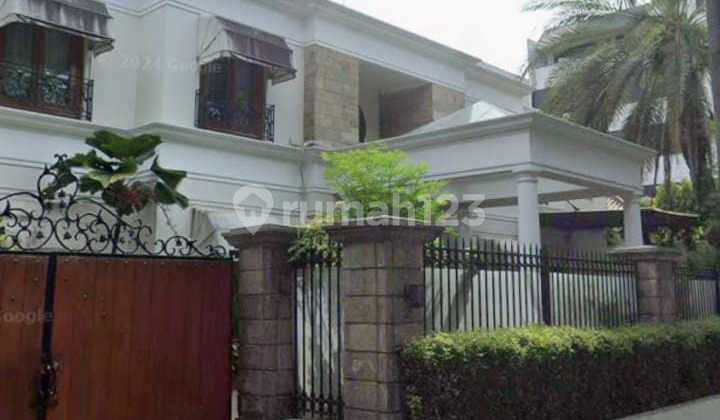 Luxury House 24-Hour Security  
Strategic Location in Menteng, Jakarta