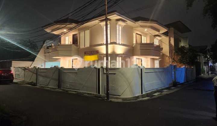 House in Duren Sawit Inside Complex Already Renovated Strategic Location