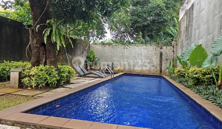 House with Private Swimming Pool and 6-Bedroom Attic Room, Within a Private Cluster in Fatmawati Pondok Labu, South Jakarta 2