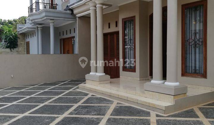 Rumah Cantik di Gandul Cinere Depok Dalam Komplek Full Furnished Lokasi Dekat Ke Pintu Tol Brigif 1