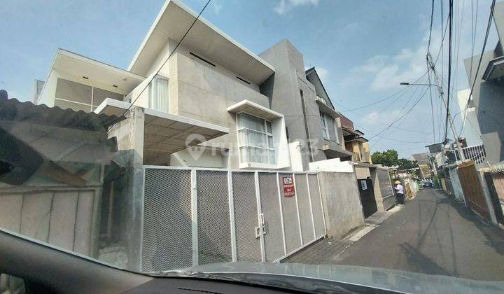 Rumah Cantik, Bagus, Dan Mewah Dalam Komplek Security 24 Jam Dekat Pancoran Dan Pasar Tebet Barat di Tebet Jakarta Selatan 1