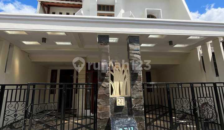 Dijual Cepet Lagi Bu Rumah Siap Huni Dalam Komplek Lokasi Aman dan Nyaman Akses Jalan 2 Mobil Dekat Tol Becakayu di Pondok Bambu Duren Sawit Jakarta Timur