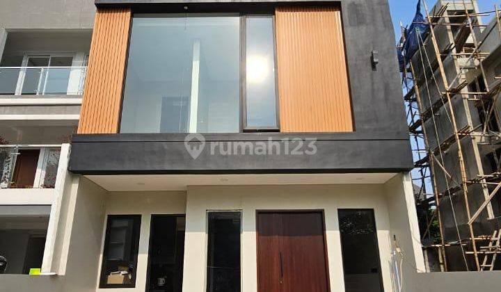 Rumah Mewah Dilingkungan Tenang Cilandak Fatmawati. Full Furnished. 1