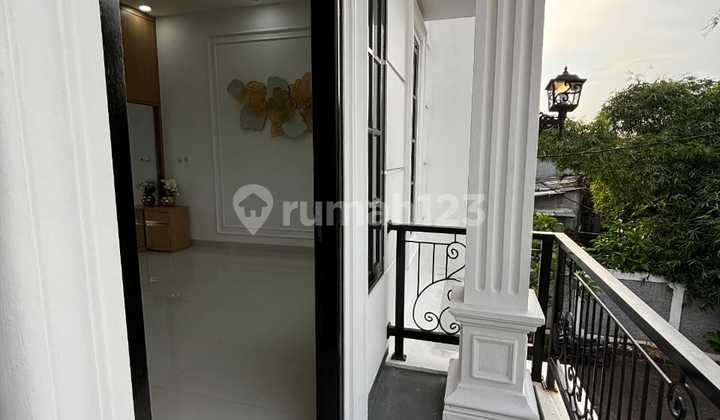 Cluster Ekslusif Kramat Jati dengan Konsep Design Classic Menawan, Berada di Lokasi Super di Jakarta Timur* Cluster Ekslusif Kramat Jati dengan Konsep Design Classic Menawan, Berada di Lokasi Super di Jakarta Timur*