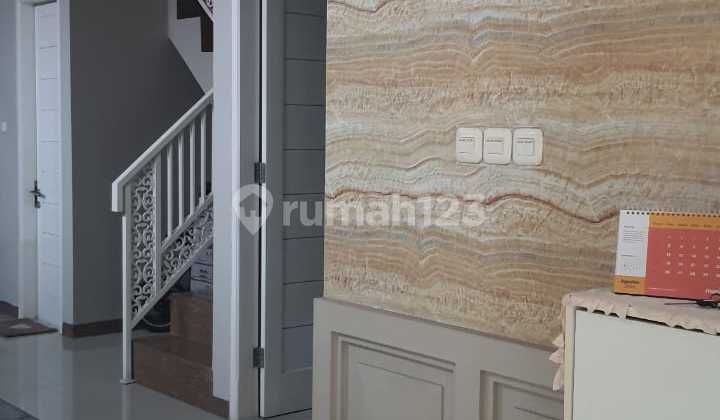 Rumah Cantik di Pondok Bambu Dalam Komplek Kavling Al Kondisi Terawat Bebes Banjir