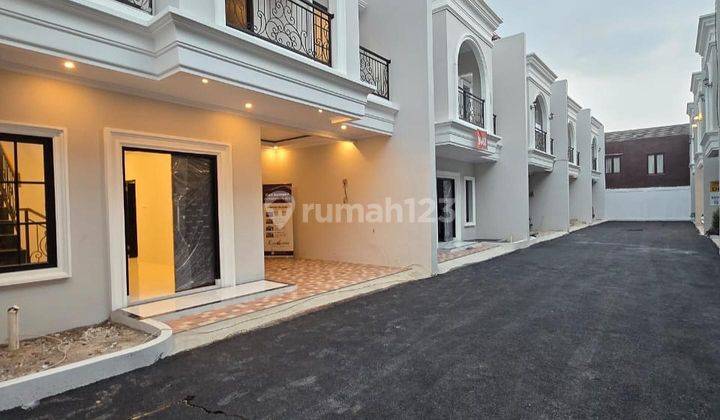 Rumah di Jagakarsa Minimalis Dalam Cluster Siap Huni Keamanan 24 Jam One Gate Lokasi Dekat Tol Andar 2