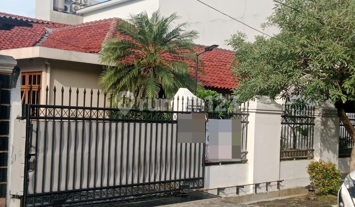 Rumah Dalam Komplek di Perumahan Elit Lokasi Strategis Dekat ke Pintu Toll Becakayu dan Kalimalang Keamanan 24 Jam Billymoon Pondok Kelapa Duren Sawit Jakarta Timur