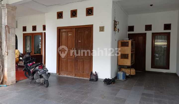  Rumah Secondary Masih Bagus Harga Murah Kondisi Rumah Kokoh dan Terawat Lokasi Dekat ke Jalan Raya Utama, Tol Becakayu Dalam komplek.Abadi Duren Sawit  Sepesifikasi : 2