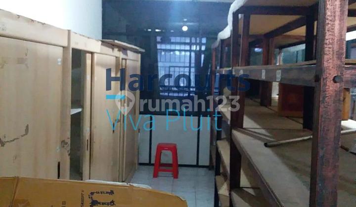 Disewakan Ruko Strategis 2 Lantai di Pluit Timur - Siap Pakai!