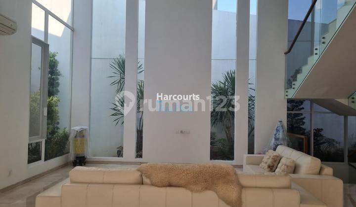 Dijual Rumah 3,5 Lantai di Pantai Mutiara. Harga Nego 2