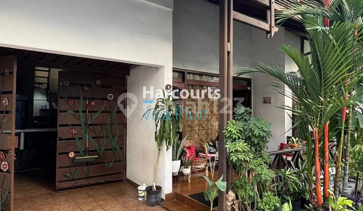 Dijual Rumah Bagus, 2 Lantai di Tanjung Duren. Nyaman dan Strategis 1