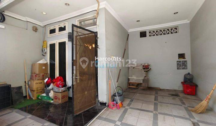 Dijual Rumah 3 Lantai Di Dwi Warna, Semi Furnished. Harga Nego 2