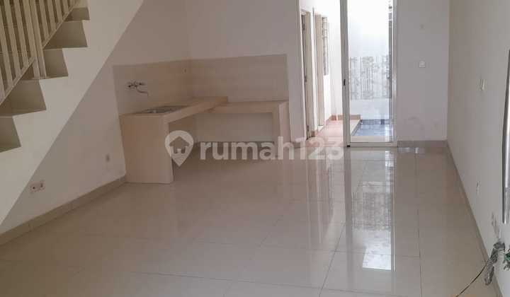 For Rent 2 Bedroom House in America Cluster Green Lake City