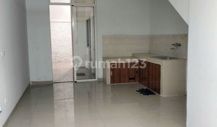 Disewakan Rumah Cantik 2 Kamar Cluster Amerika Green Lake City