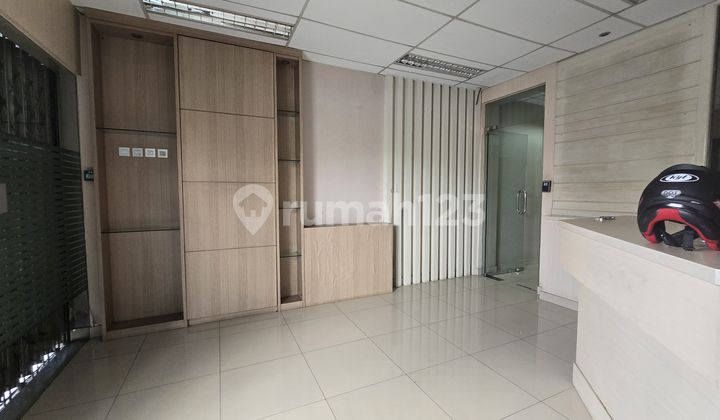 Ready-to-Use and Move-In Office Furnished Ruko at Intercon Plaza, Kebon Jeruk.