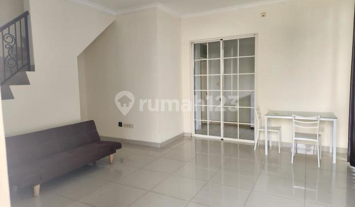 Disewakan Rumah Cantik Semifurnish Green Lake City Disewakan Rumah Cantik Semifurnish Green Lake City