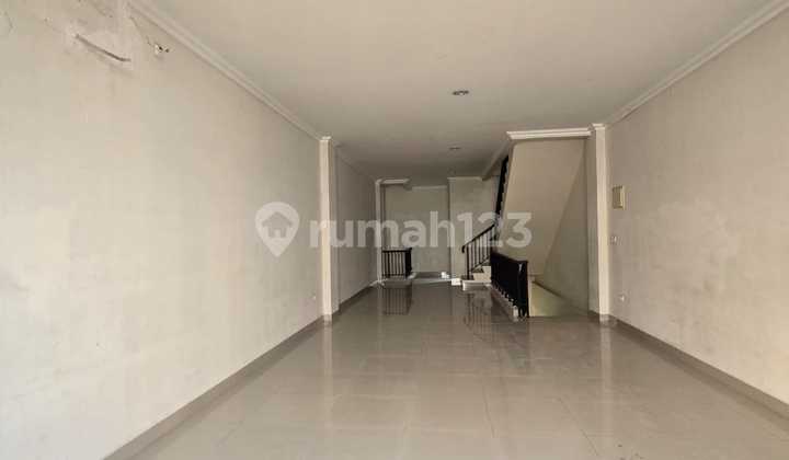 For Rent: 4-Story Shop House in Green Lake City For Rent: 4-Story Shop House in Green Lake City