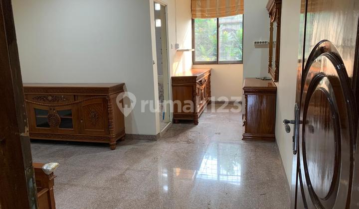 Disewakan Rumah Besar 9X20 Taman Semanan Indah 2