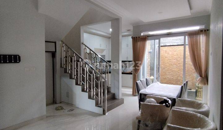RUMAH CANTIK FURNISHED JAKAL DKT UGM PASAR KOLOMBO 9
