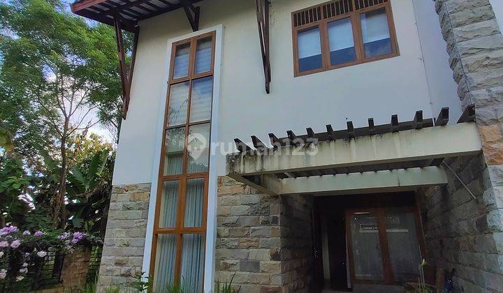 RUMAH HALAMAN LUAS FURNISHED MAGUWOHARJO 1