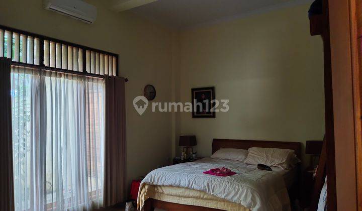 RUMAH HALAMAN LUAS FURNISHED MAGUWOHARJO 7