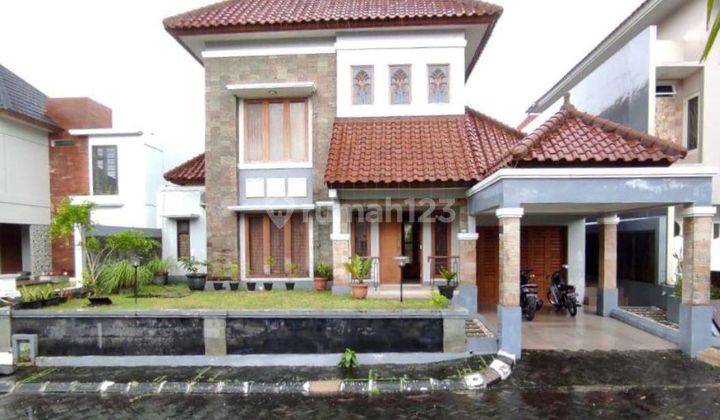 RUMAH LUAS ADA TAMAN DAN KOLAM RENANG DI JAKAL KM 9 1