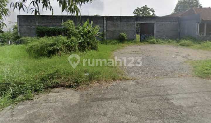 Cheap, spacious land suitable for padel/villa/warehouse, roadside Palagan Km 10.