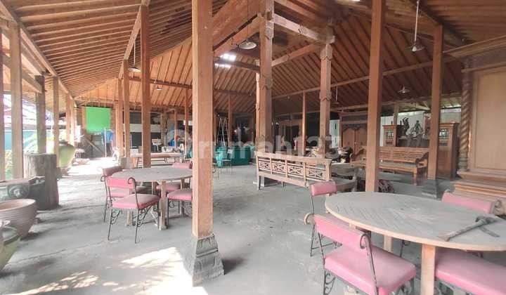 Affordable Business Space in a Joglo Building by Gejayan Road, Ideal for Cafe/Restaurant Near UGM & UNY Affordable Business Space in a Joglo Building by Gejayan Road, Ideal for Cafe/Restaurant Near UGM & UNY