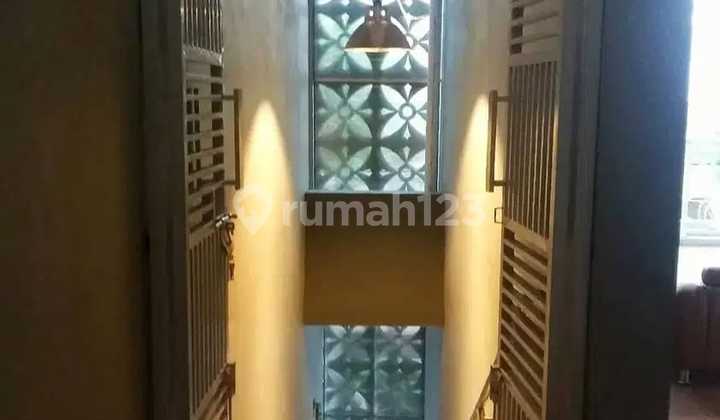 Semi-Industrial Luxury House in the Center of Jogja City Near Malioboro 2