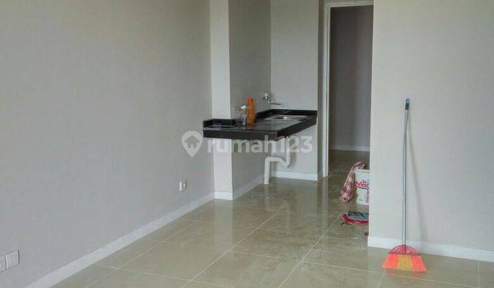 Apartement Metro Park Residence 1 BR Unfurnished Bagus, Kedoya 2