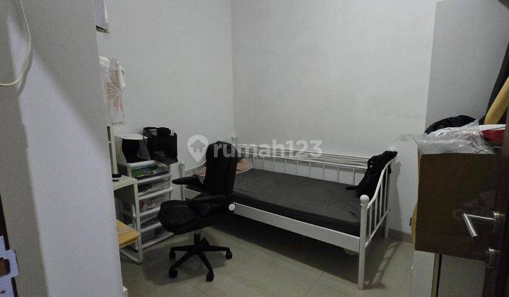 Dijual Rumah 2 Lantai Bagus SHM di Green Ville, Jakarta Barat 2