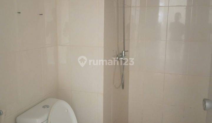 Apartement Metro Park Residence 2 BR Unfurnished Bagus, Kedoya 2