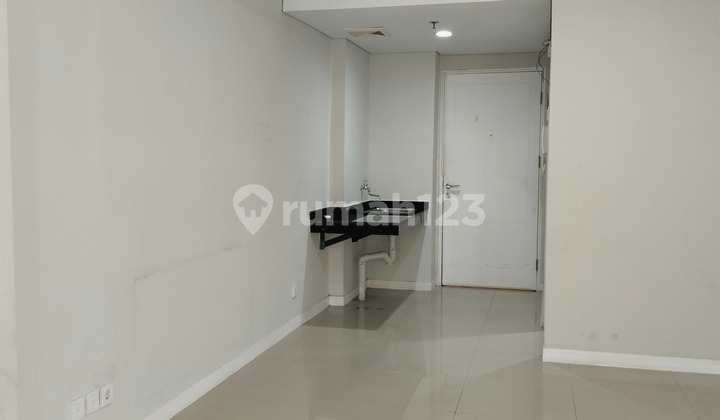 Metro Park Residence Large Studio Apartment for Rent in West Jakarta 2
