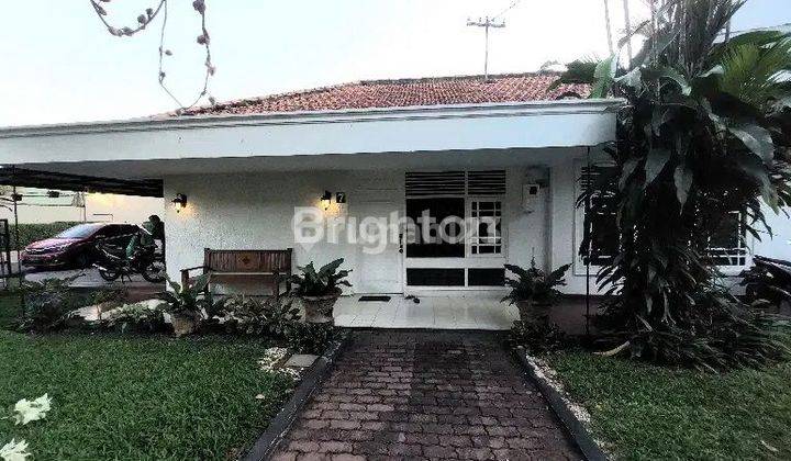 Rumah Cantik Posisi Hook Di Pancoran, Jakarta Selatan 1