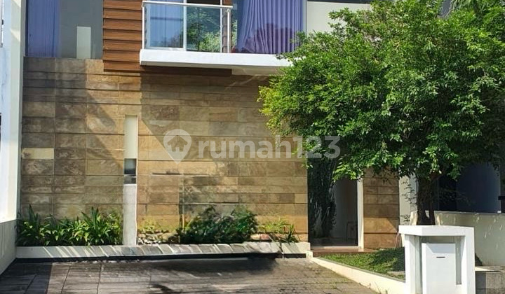 Royal Residence-Harewood, Wiyung