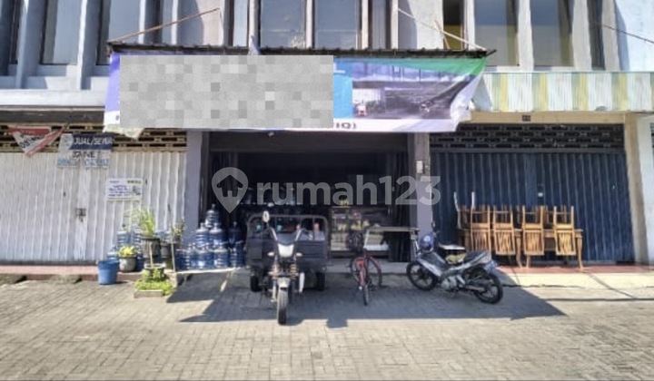 Ruko 2 12 lantai Taman Tiara Regency