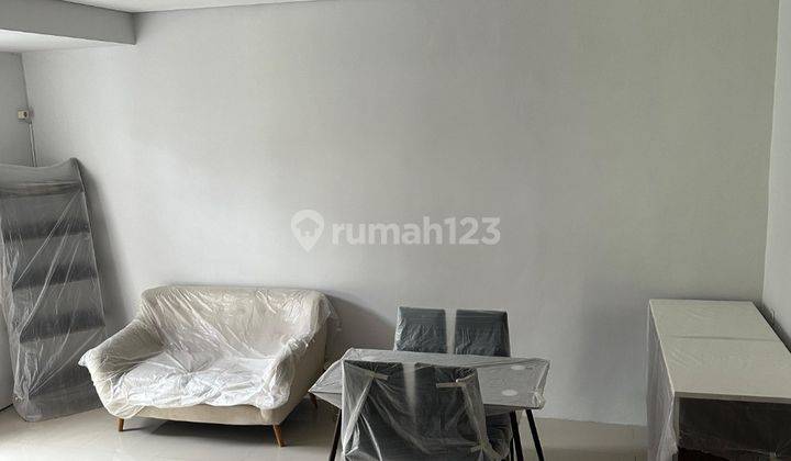 Disewakan.rumah 2.lantai.royal.park.residence Bagus SHM di Gununganyar 2