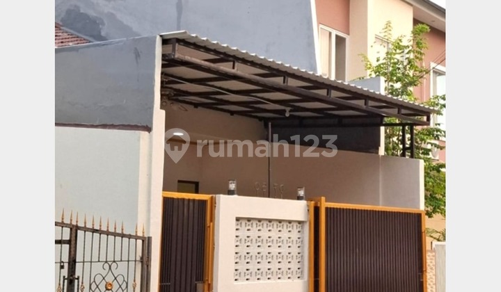 Rumah siap huni luas 90m type 3KT Metland Menteng Cakung 