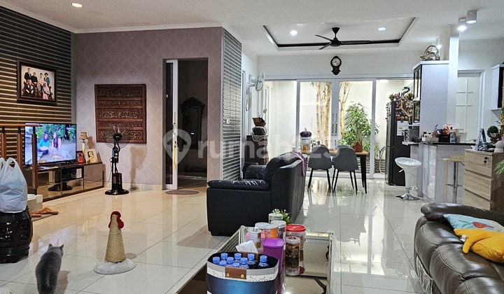 Rumah 2lt 10x18 180m type 4KT Cluster Vernonia Summarecon Bekasi  2