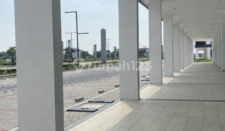 Brand New Shop House on Gading Boulevard, 3 Floors, 5x15, Summarecon Crown Gading 2